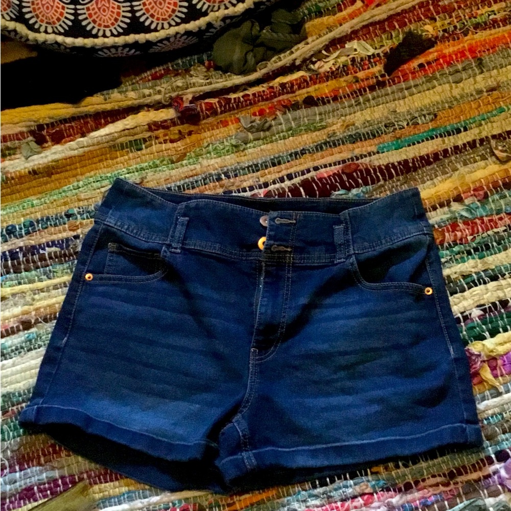 CLOSET CLEAR OUT No Boundaries Blue Denim High Rise Jean Shorts Juniors Size 17